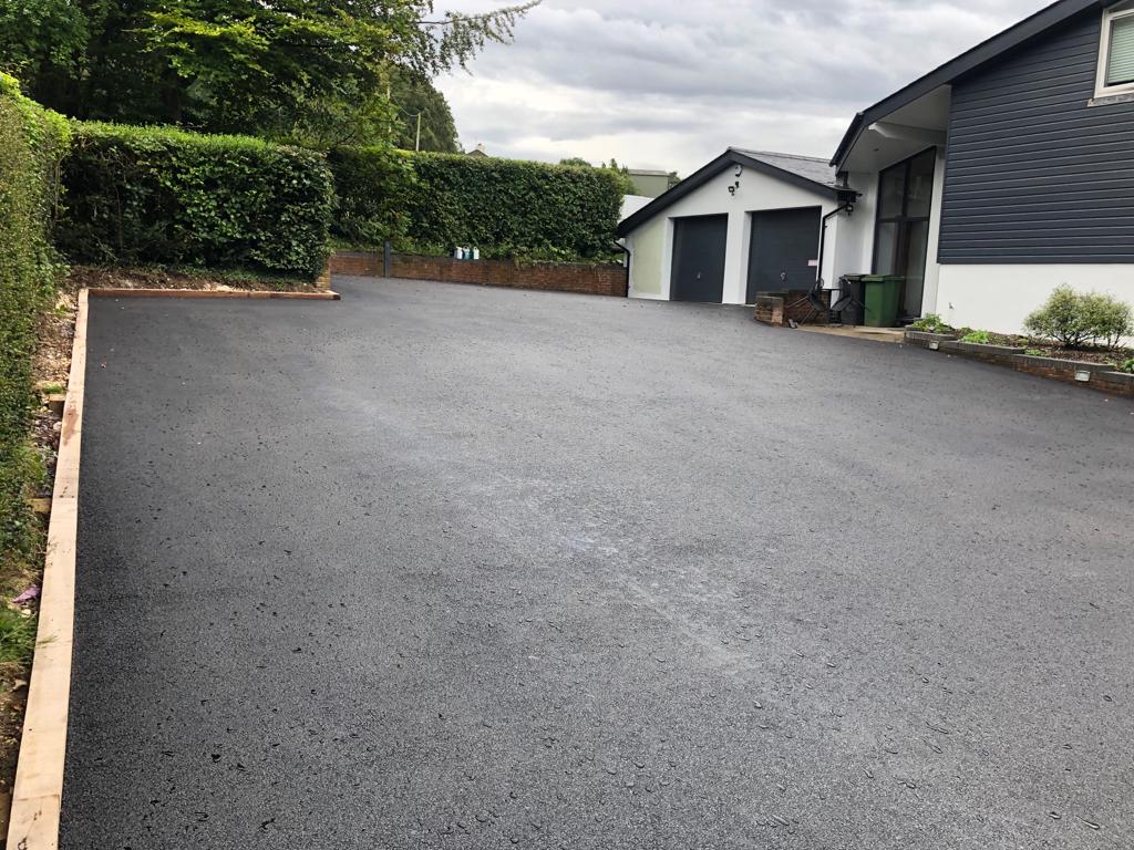 This is a photo of a asphalt driveway which is in the process of being installed by Tailem Bend Road Tech SA